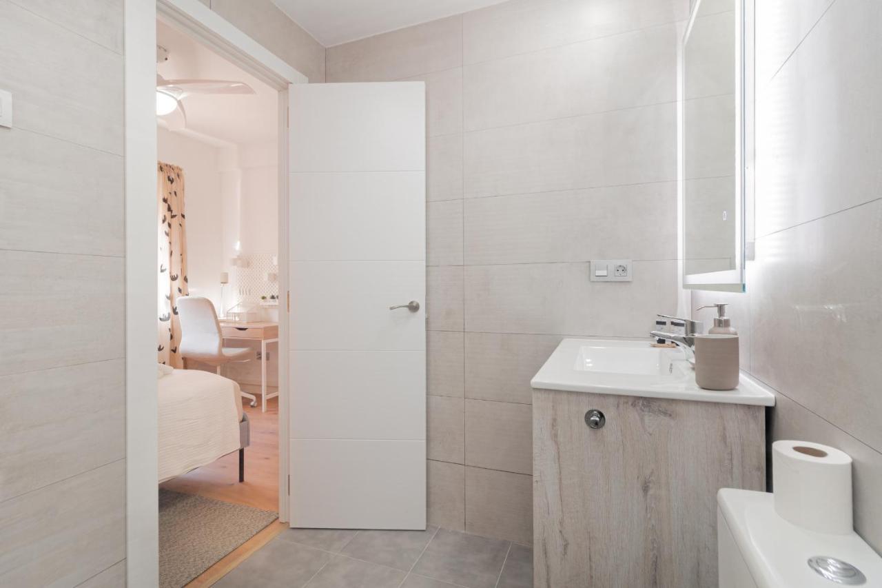 C24 Fantastic 4 Bedroom With Terrace Малага Екстер'єр фото